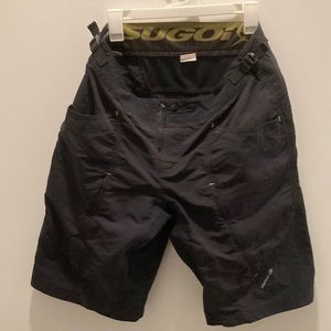 Sugoi mountain bike shorts black size large